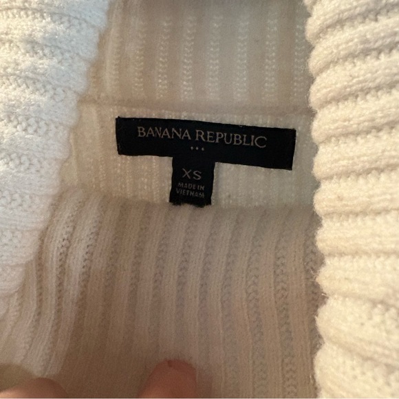 Banana Republic | Cowl Neck Sweater - Picture 2 of 3